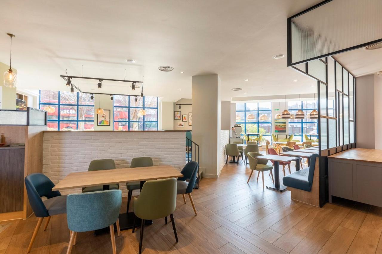 Holiday Inn London Sutton By Ihg Exterior foto