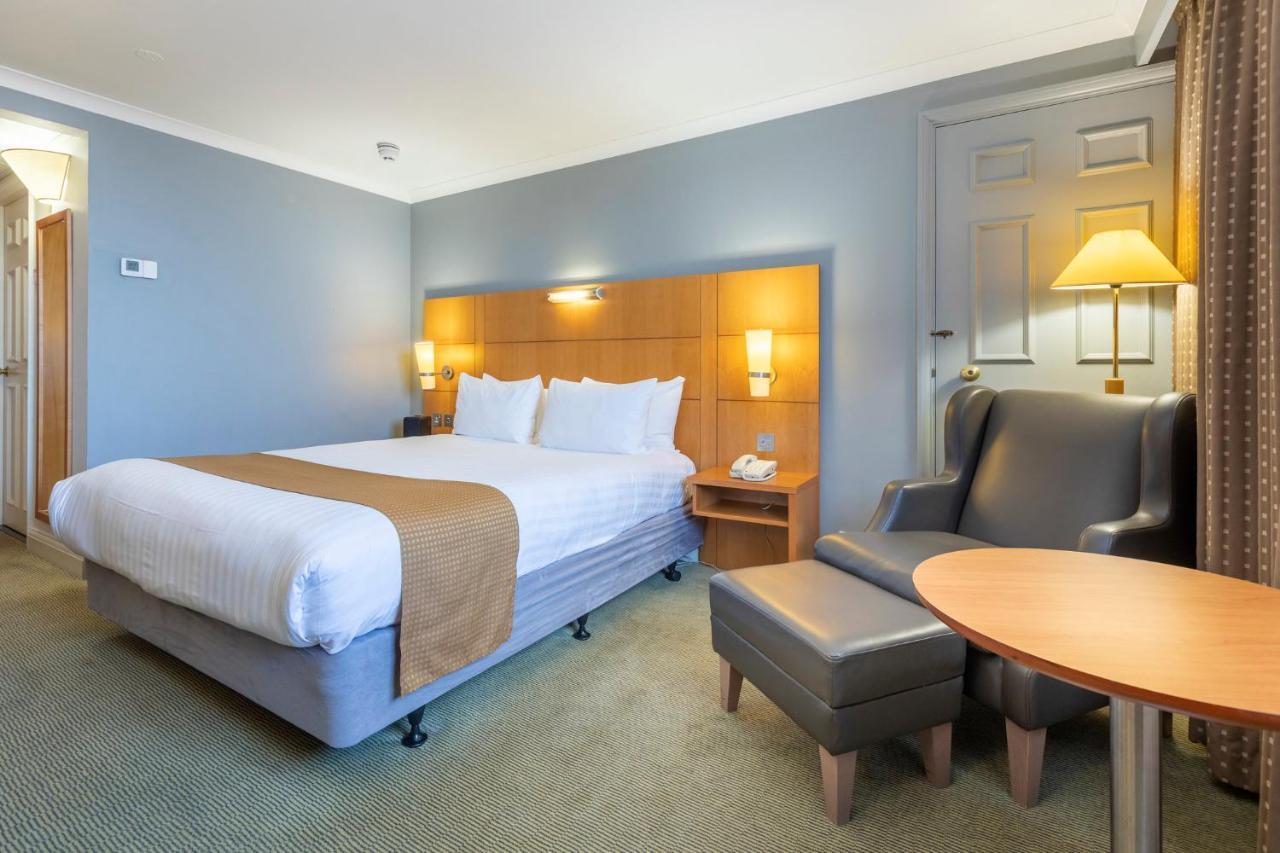 Holiday Inn London Sutton By Ihg Exterior foto