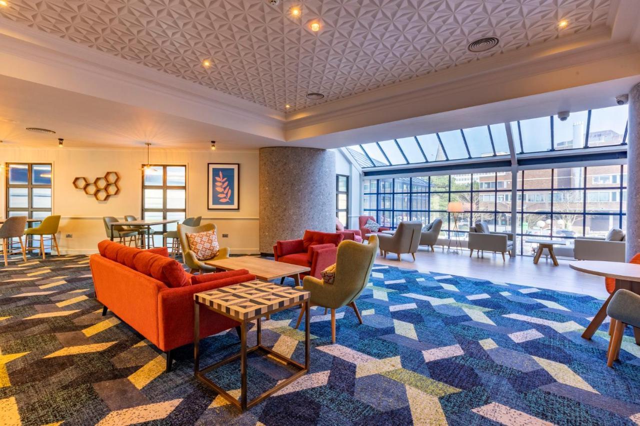 Holiday Inn London Sutton By Ihg Exterior foto