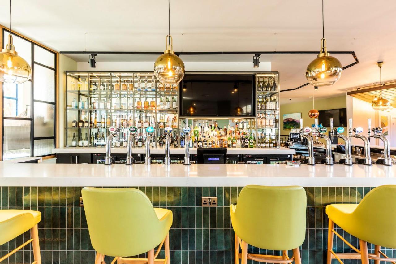 Holiday Inn London Sutton By Ihg Exterior foto