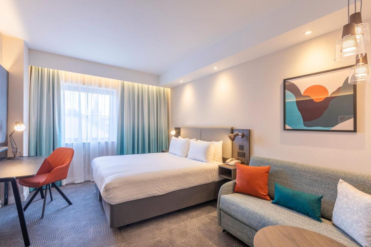Holiday Inn London Sutton By Ihg Exterior foto