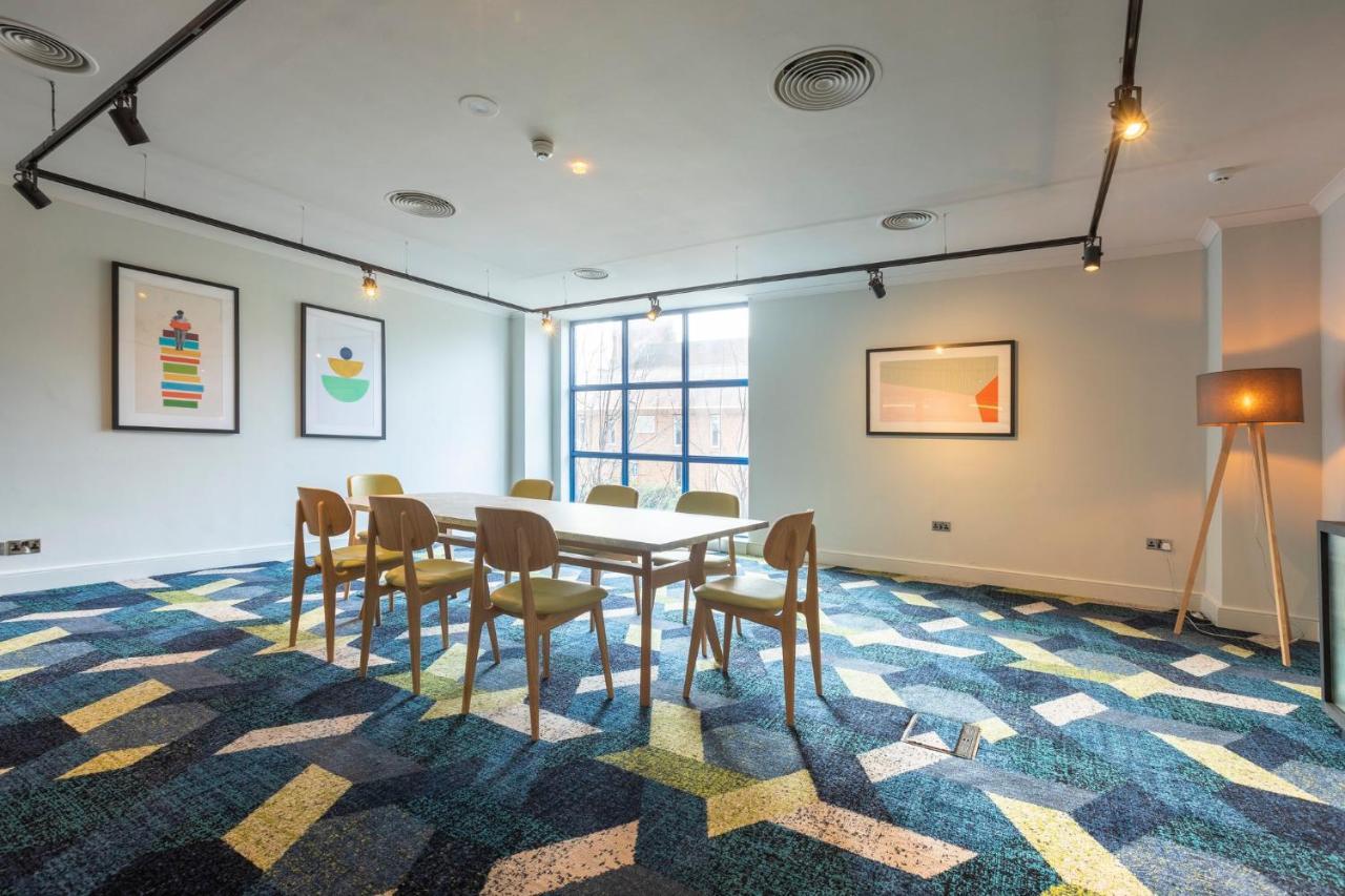 Holiday Inn London Sutton By Ihg Exterior foto