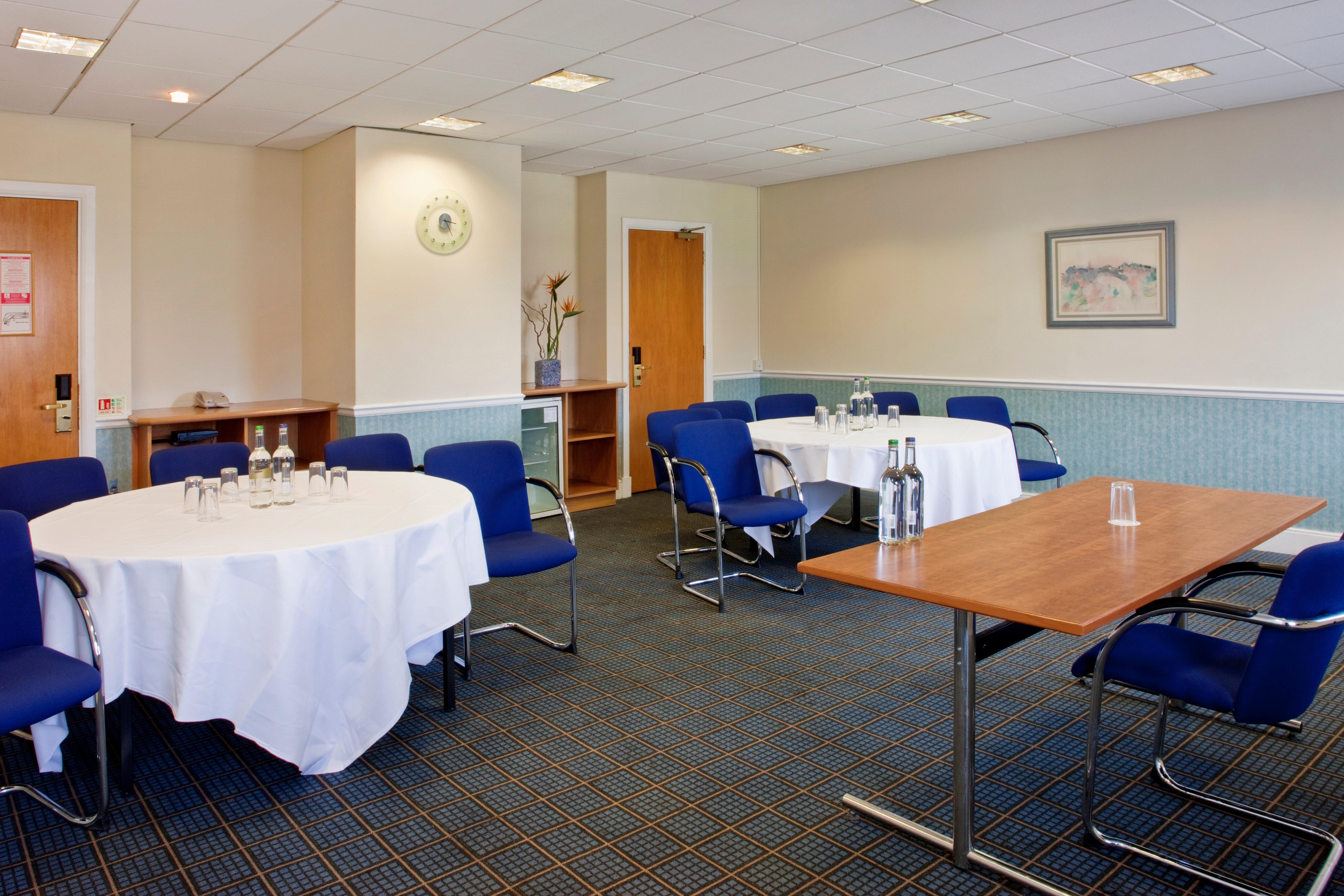 Holiday Inn London Sutton By Ihg Exterior foto