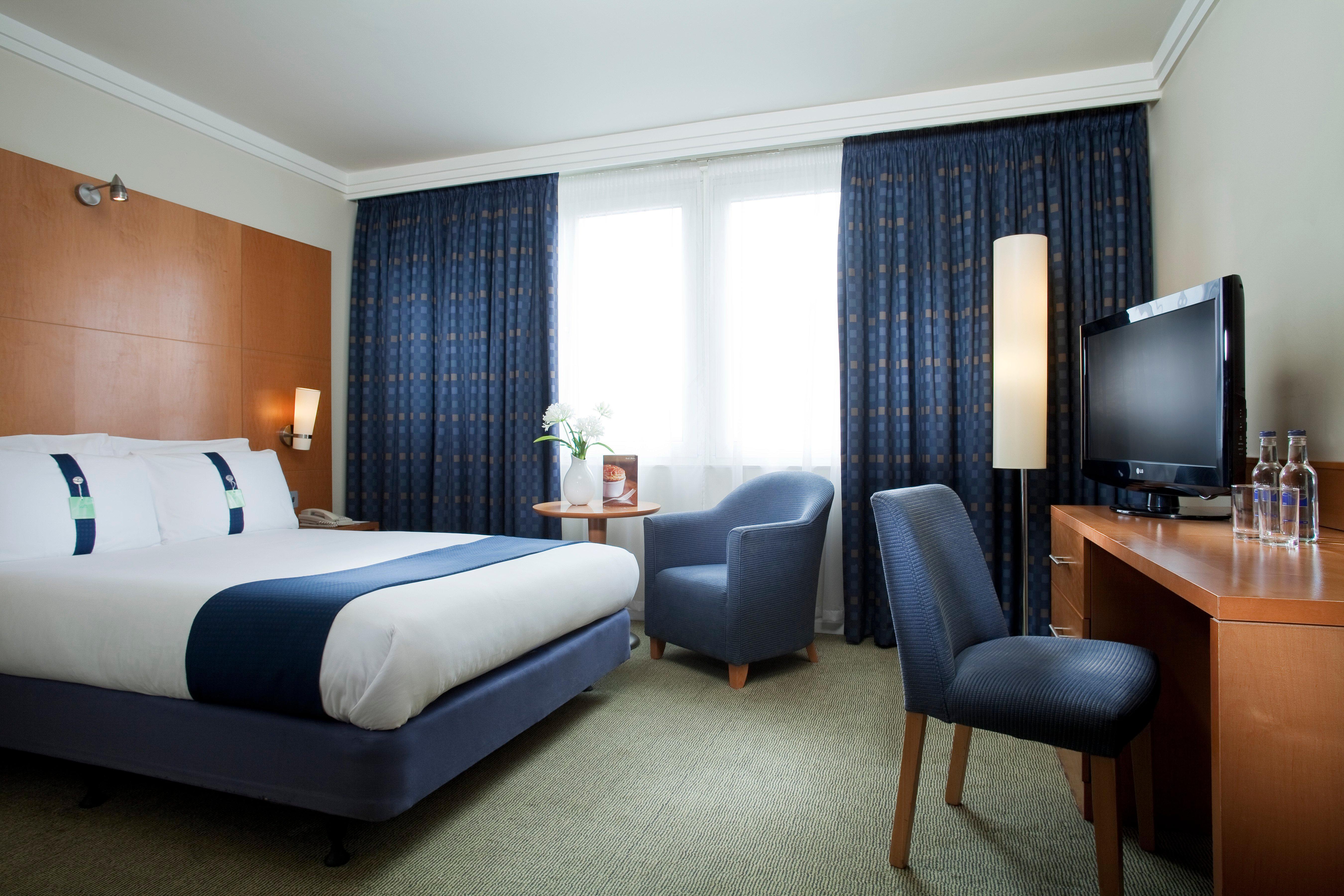 Holiday Inn London Sutton By Ihg Exterior foto