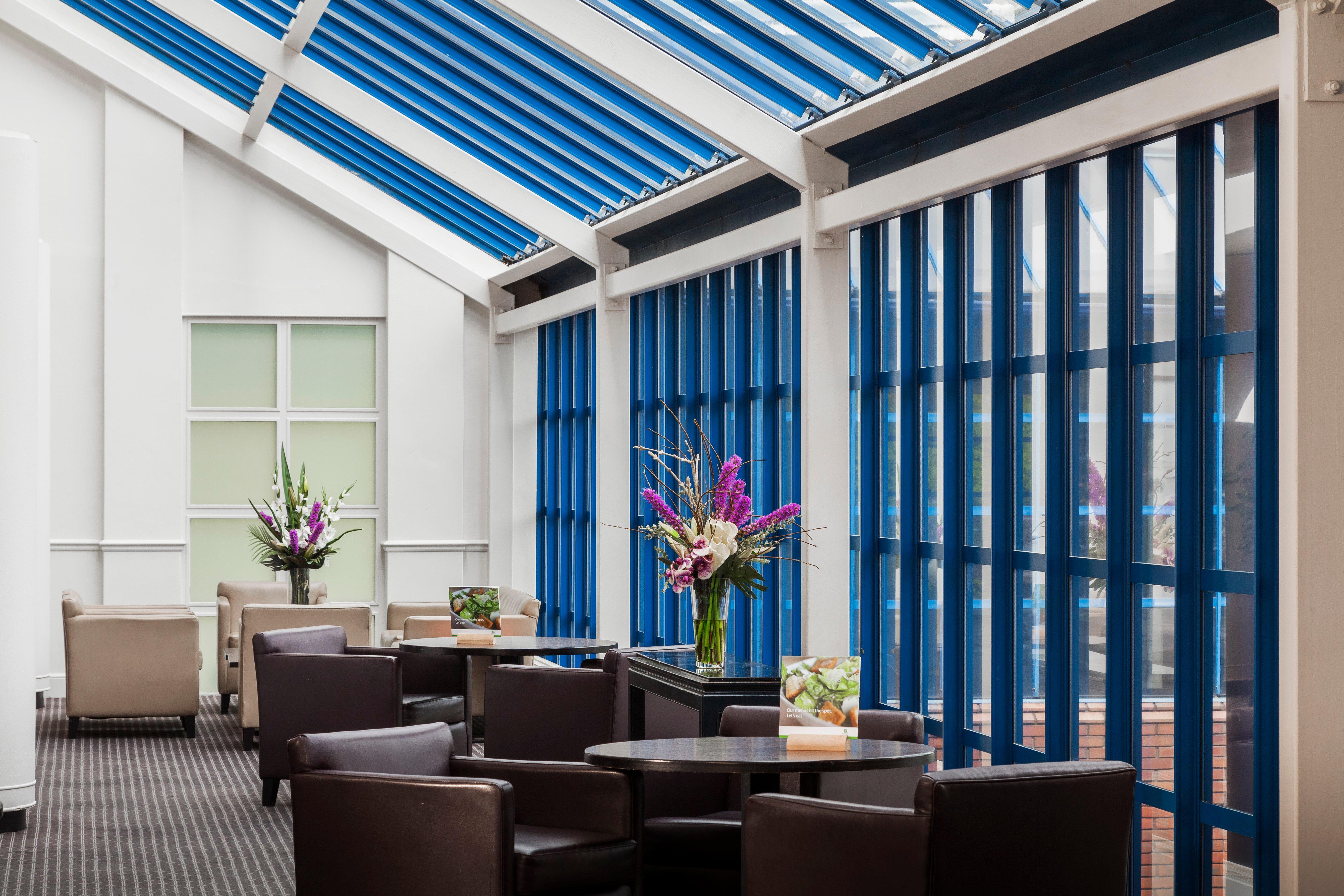 Holiday Inn London Sutton By Ihg Exterior foto