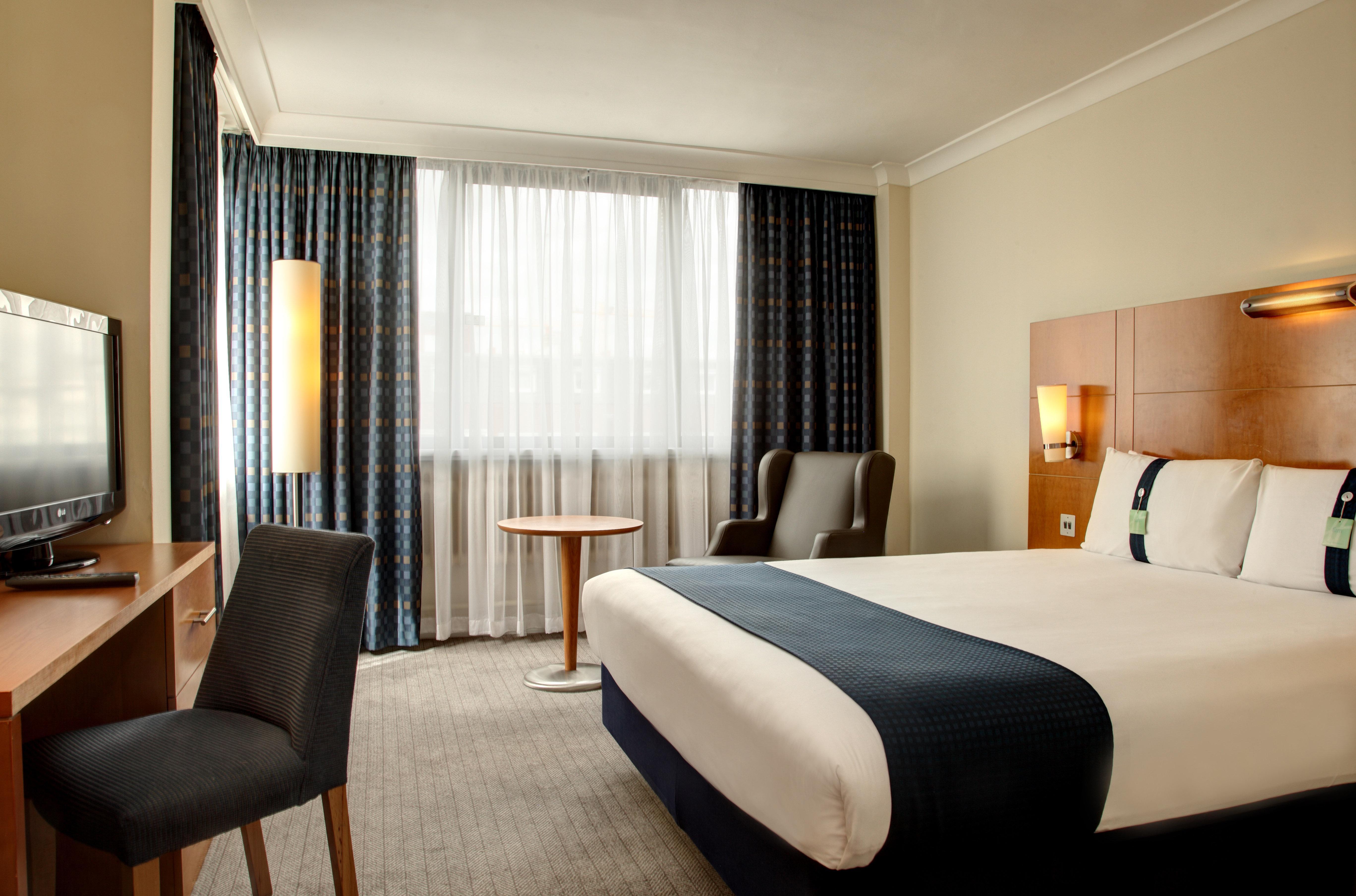 Holiday Inn London Sutton By Ihg Exterior foto