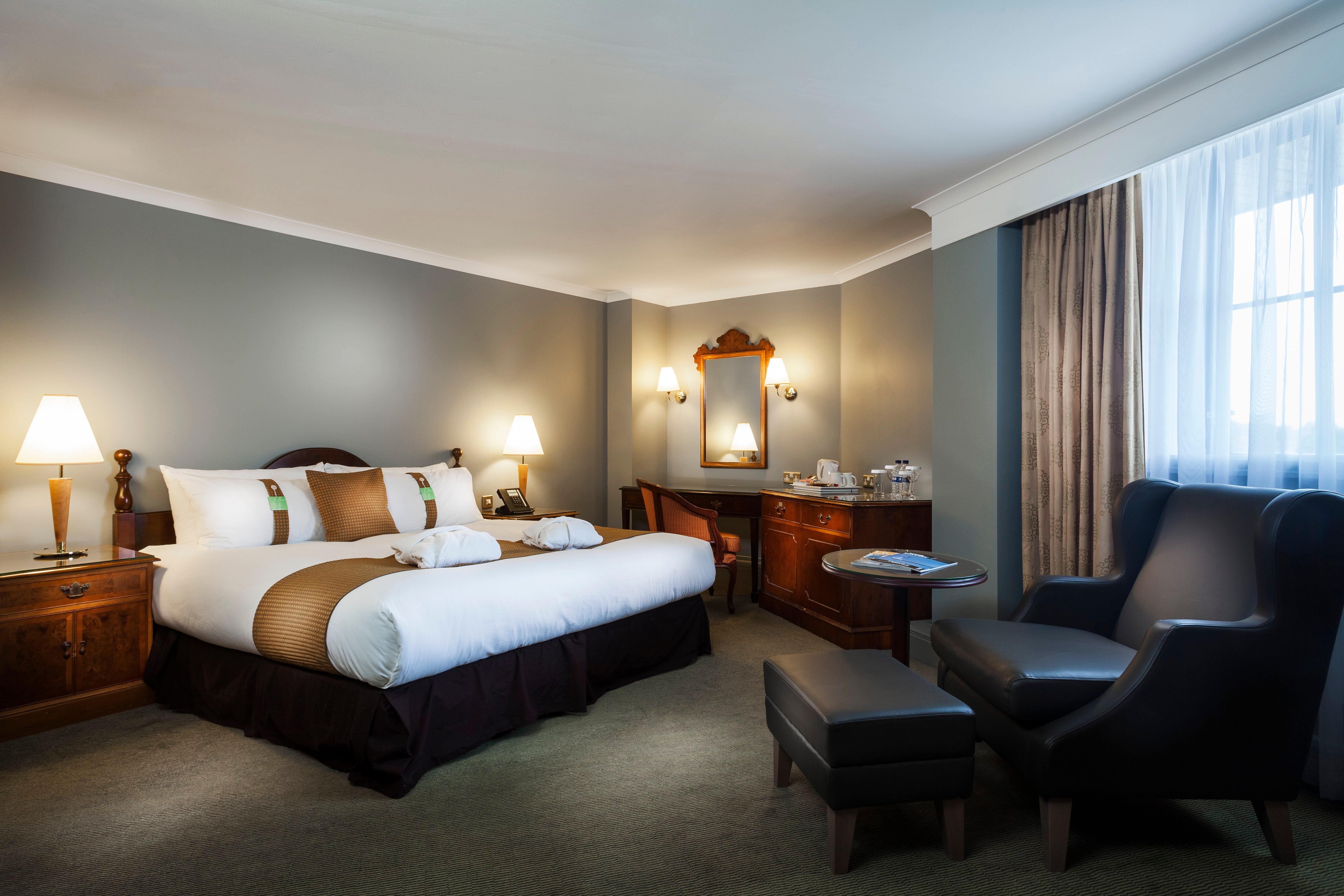 Holiday Inn London Sutton By Ihg Exterior foto