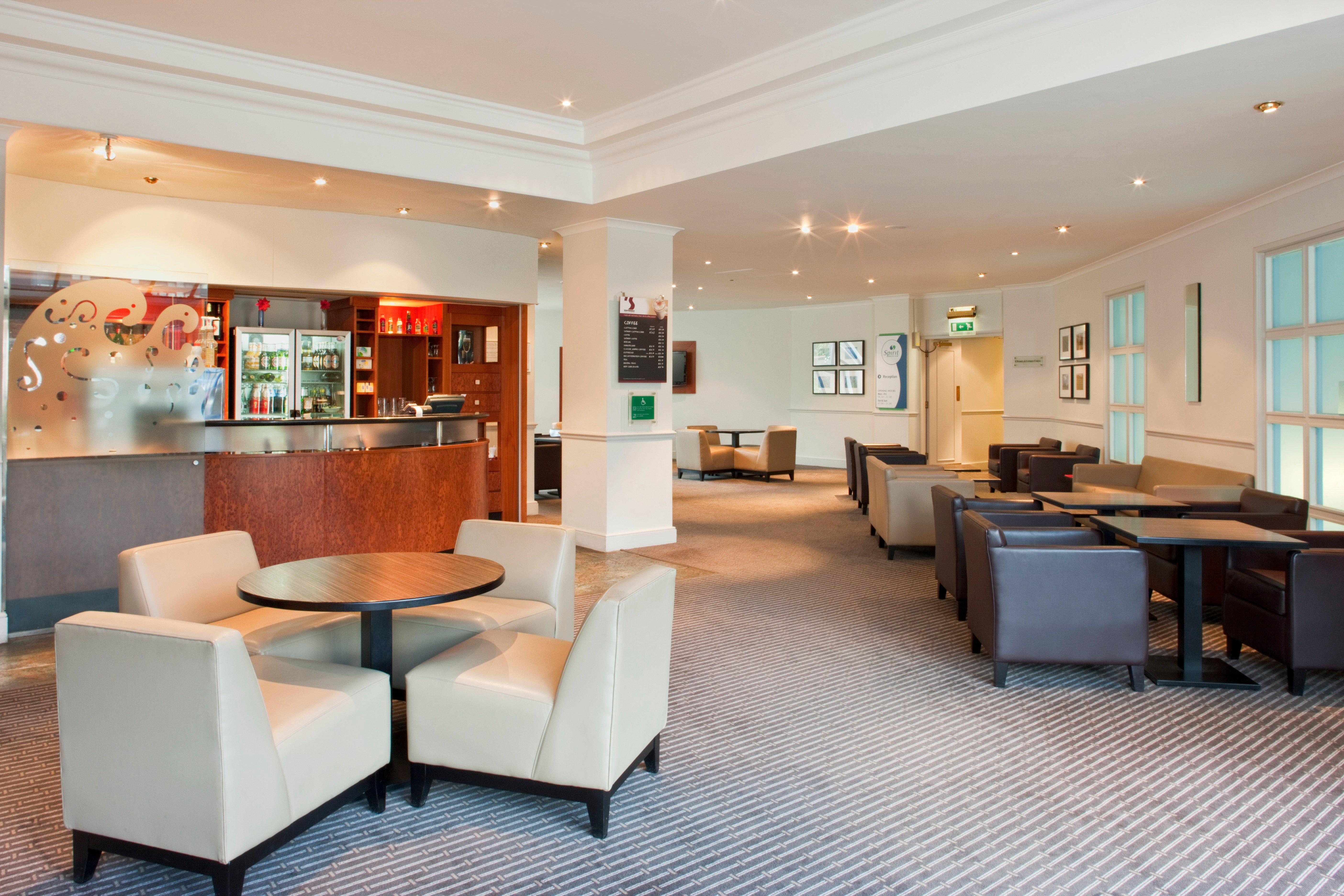 Holiday Inn London Sutton By Ihg Exterior foto