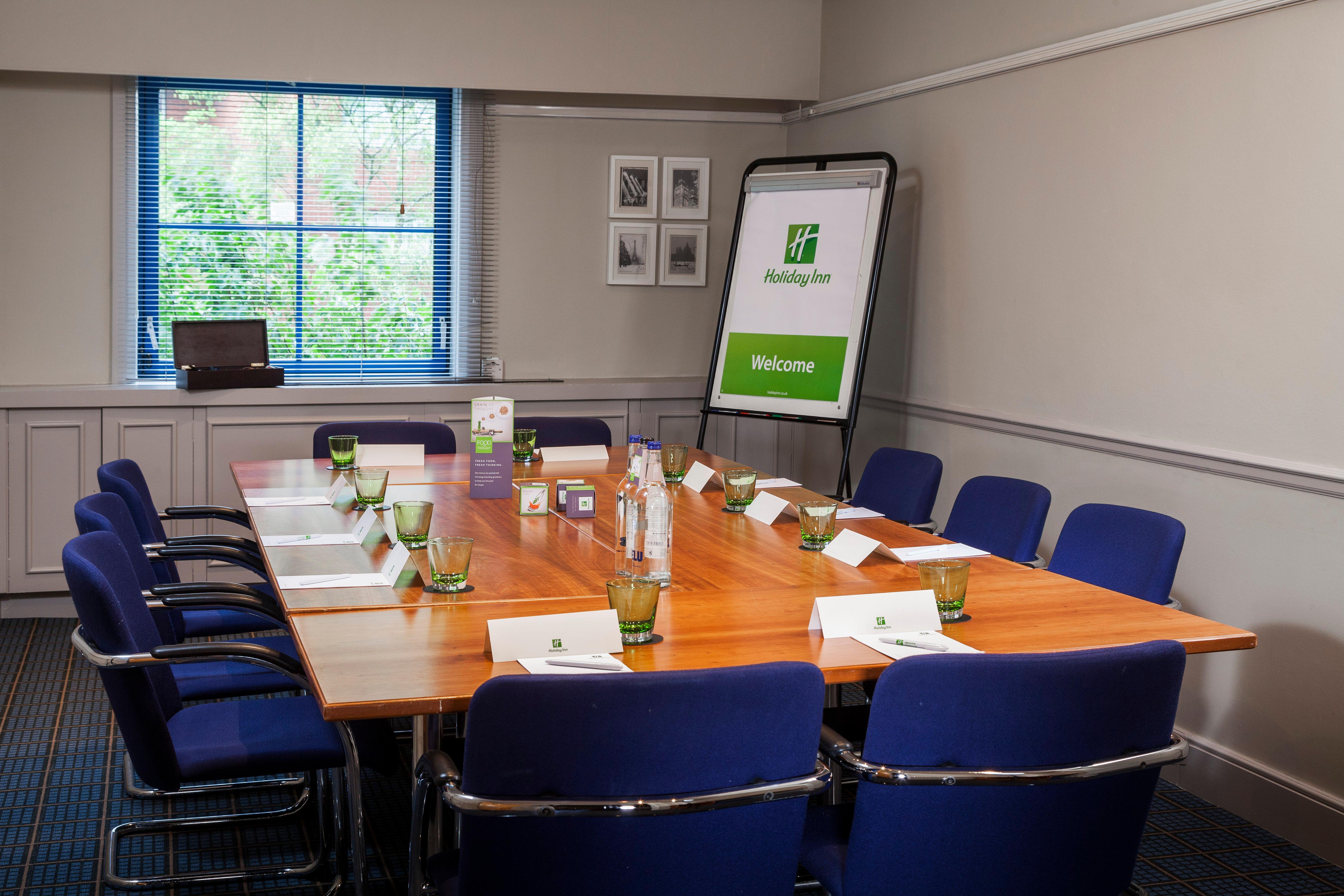 Holiday Inn London Sutton By Ihg Exterior foto