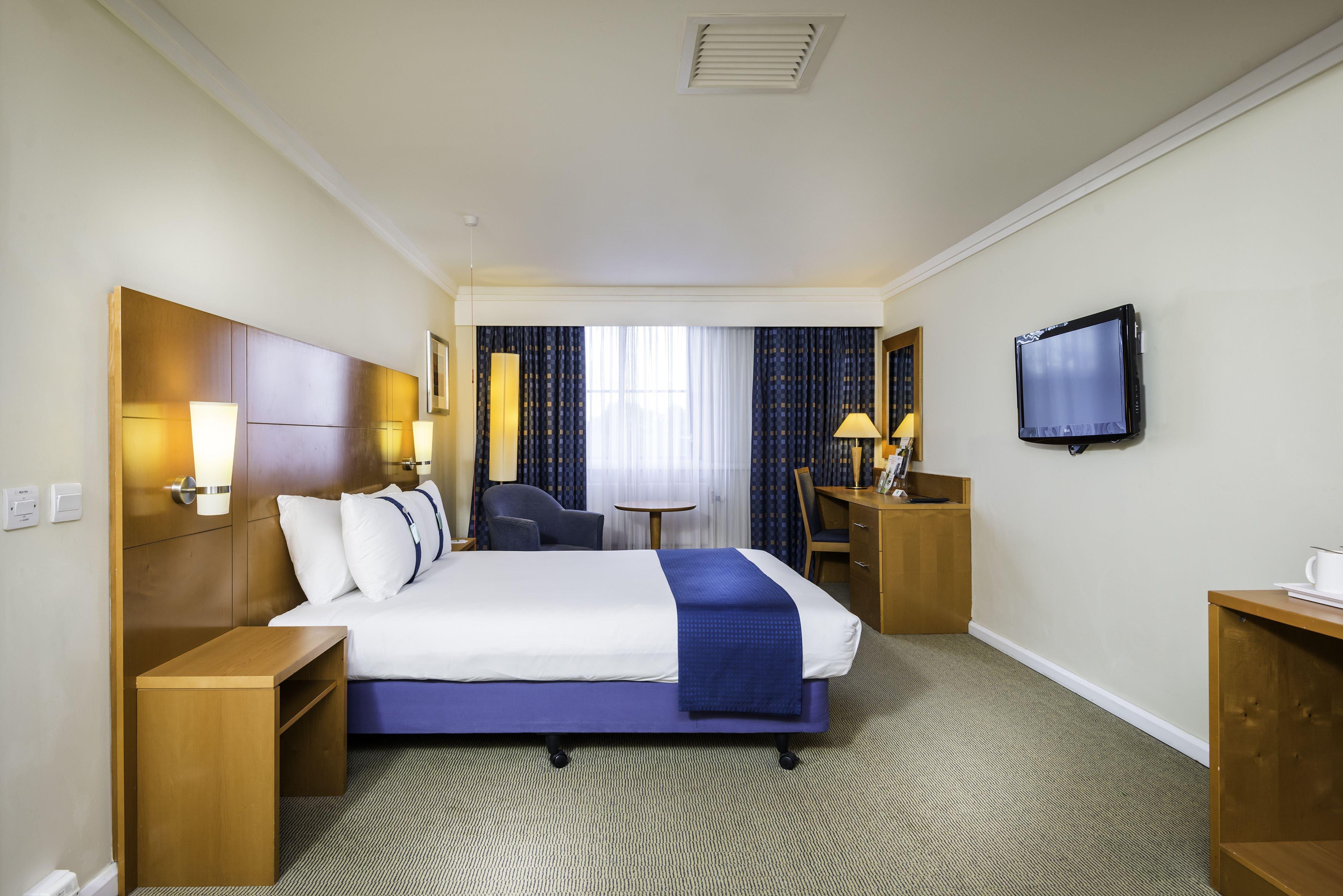 Holiday Inn London Sutton By Ihg Exterior foto