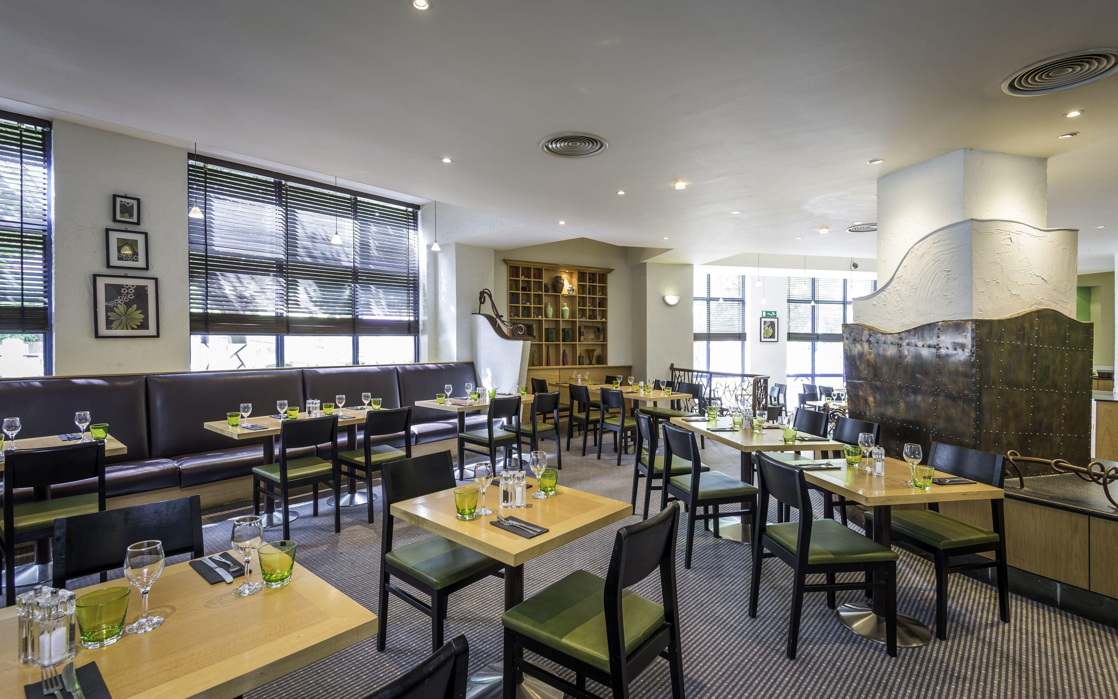 Holiday Inn London Sutton By Ihg Exterior foto
